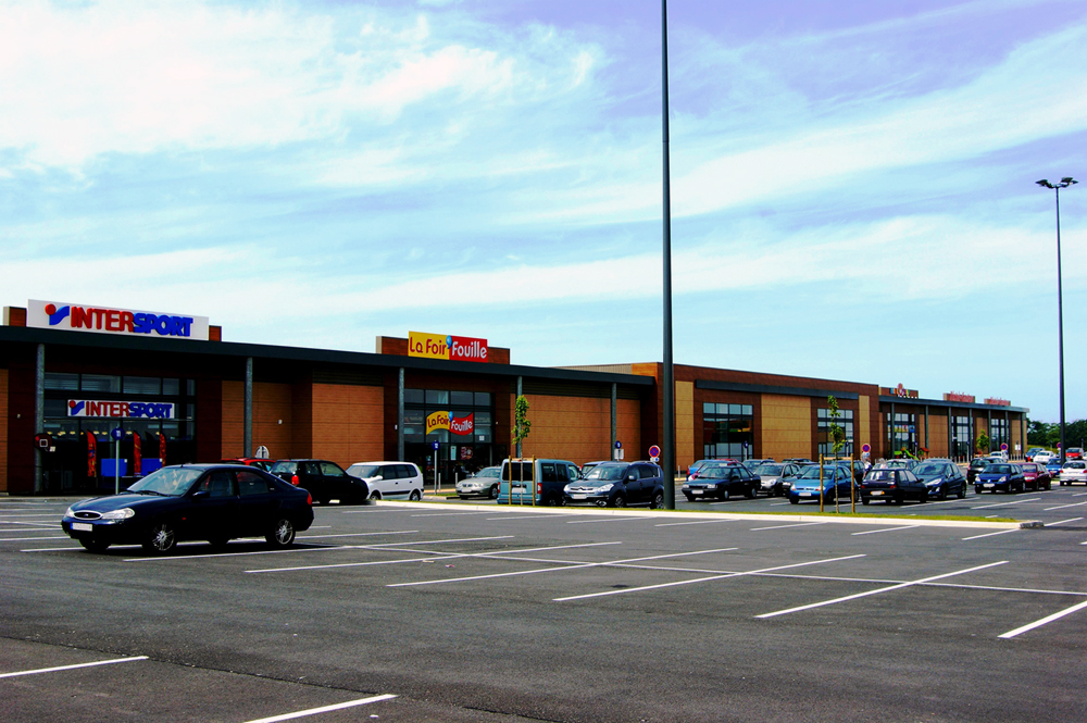 Centre commercial les voiles de Saint Leonard